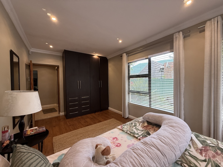 To Let 5 Bedroom Property for Rent in Van Der Hoff Park North West